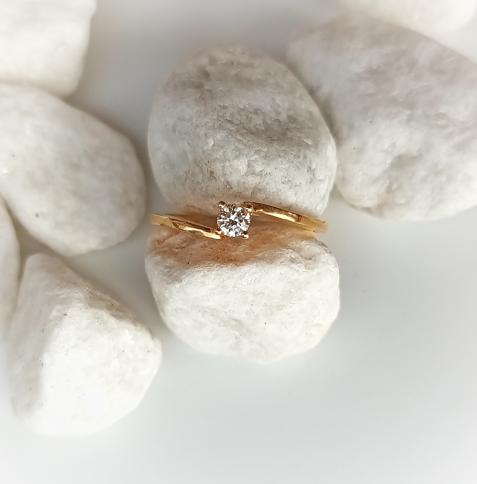 Anillo solitario 3798 Oro amarillo