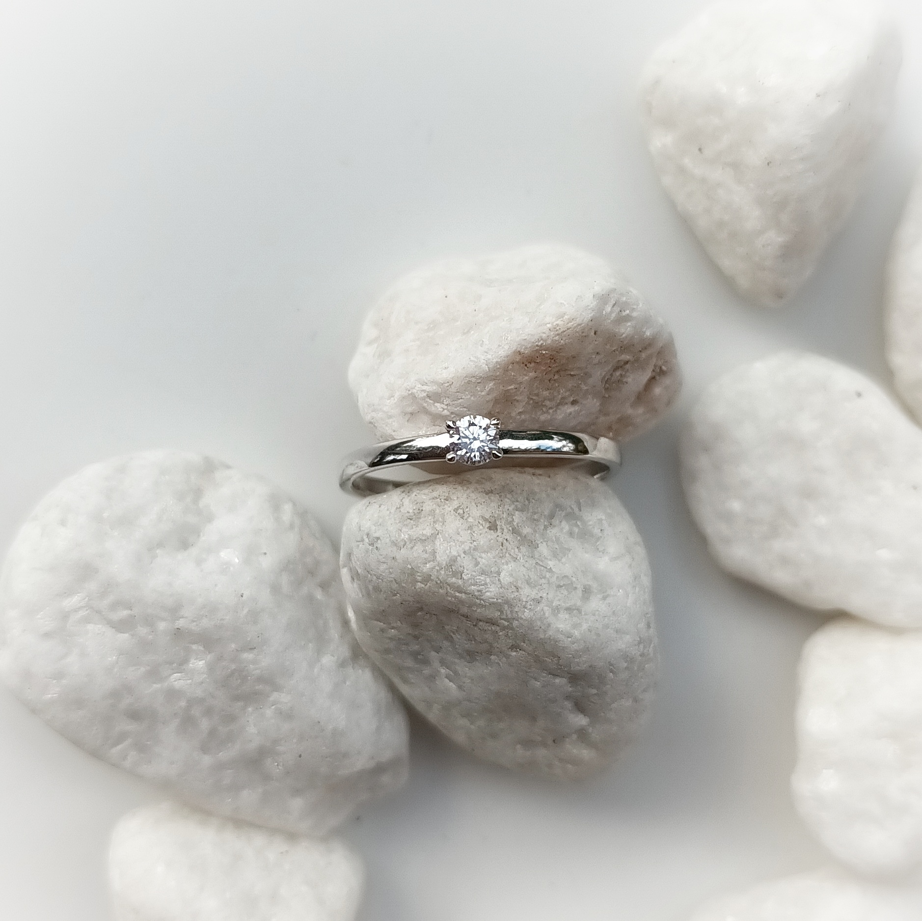 Anillo solitario 3016 Oro Blanco