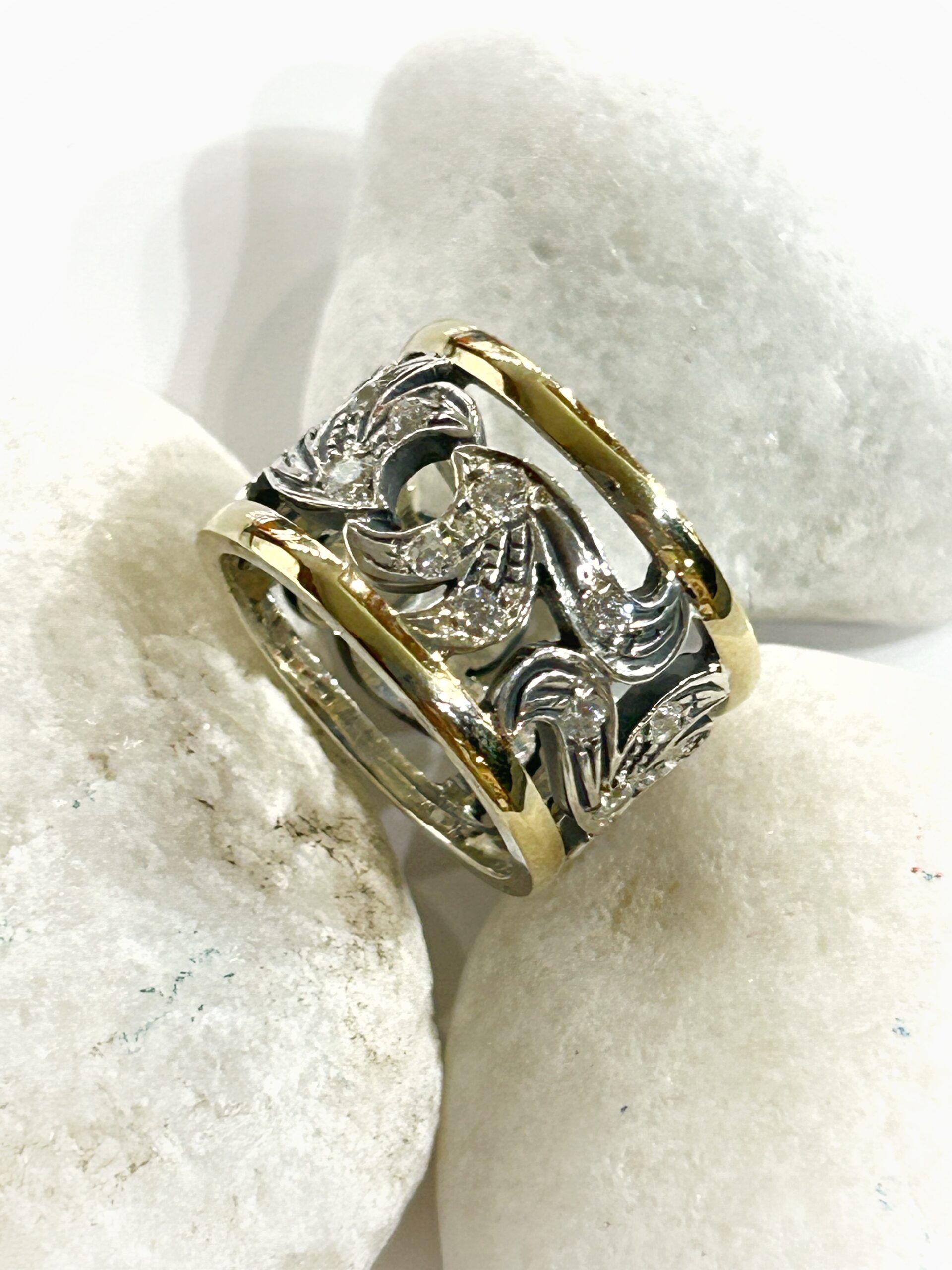 Anillo Styliano Calado hojas