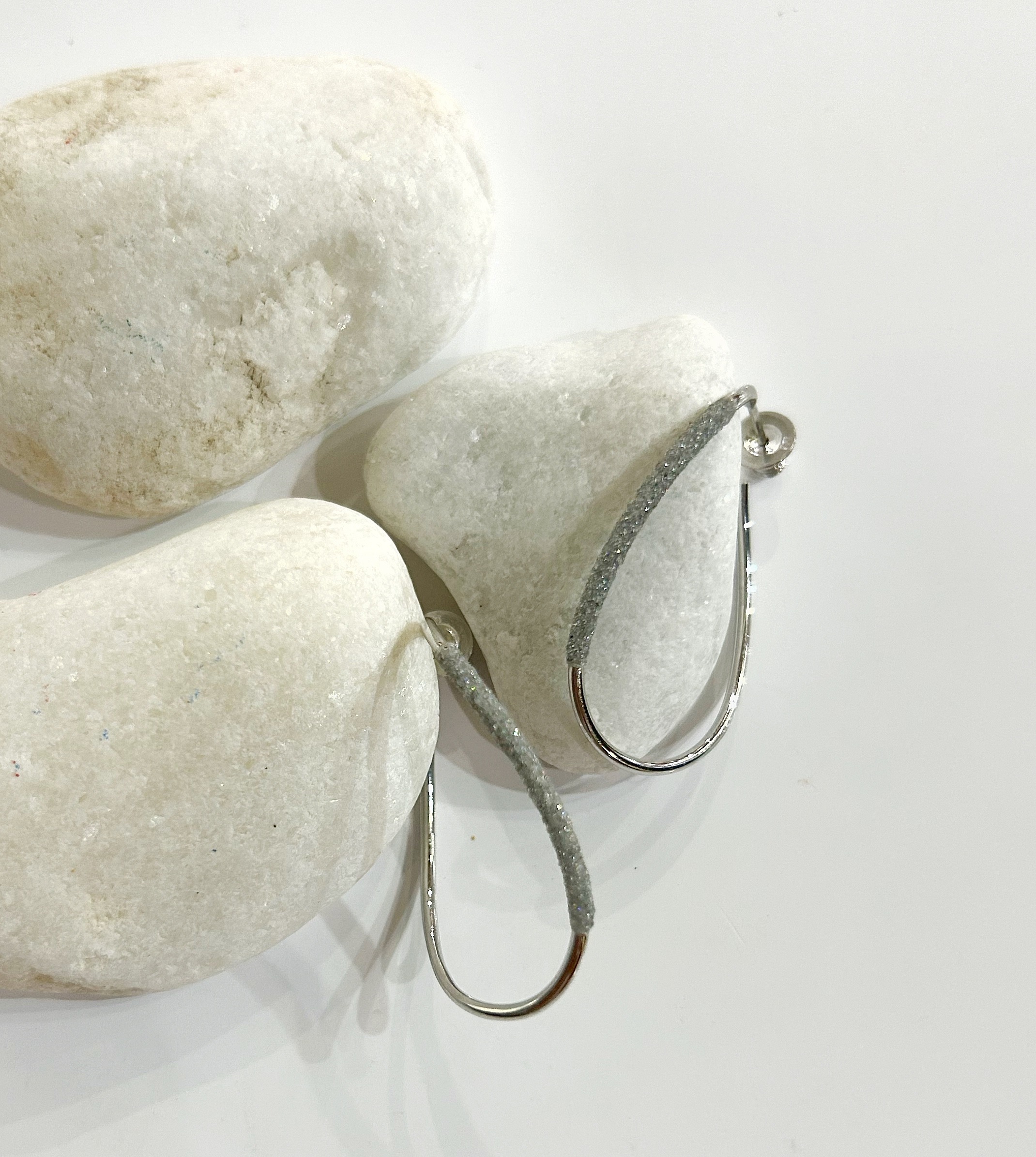 Pendientes Pesavento Onda Gris