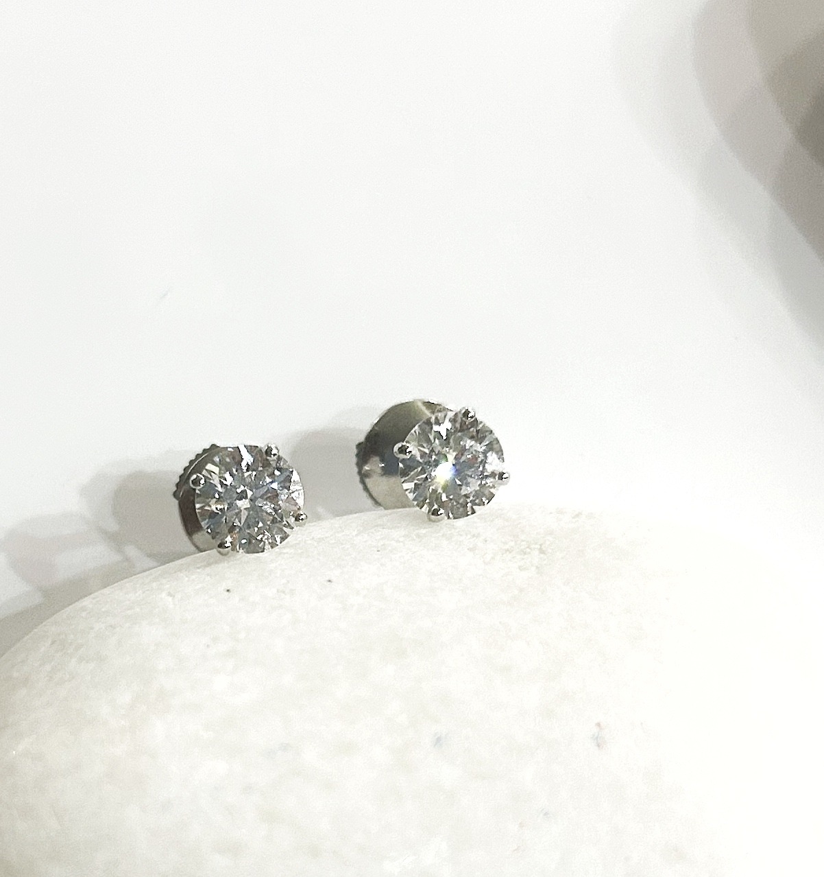 Pendientes oro blanco 4 grapas